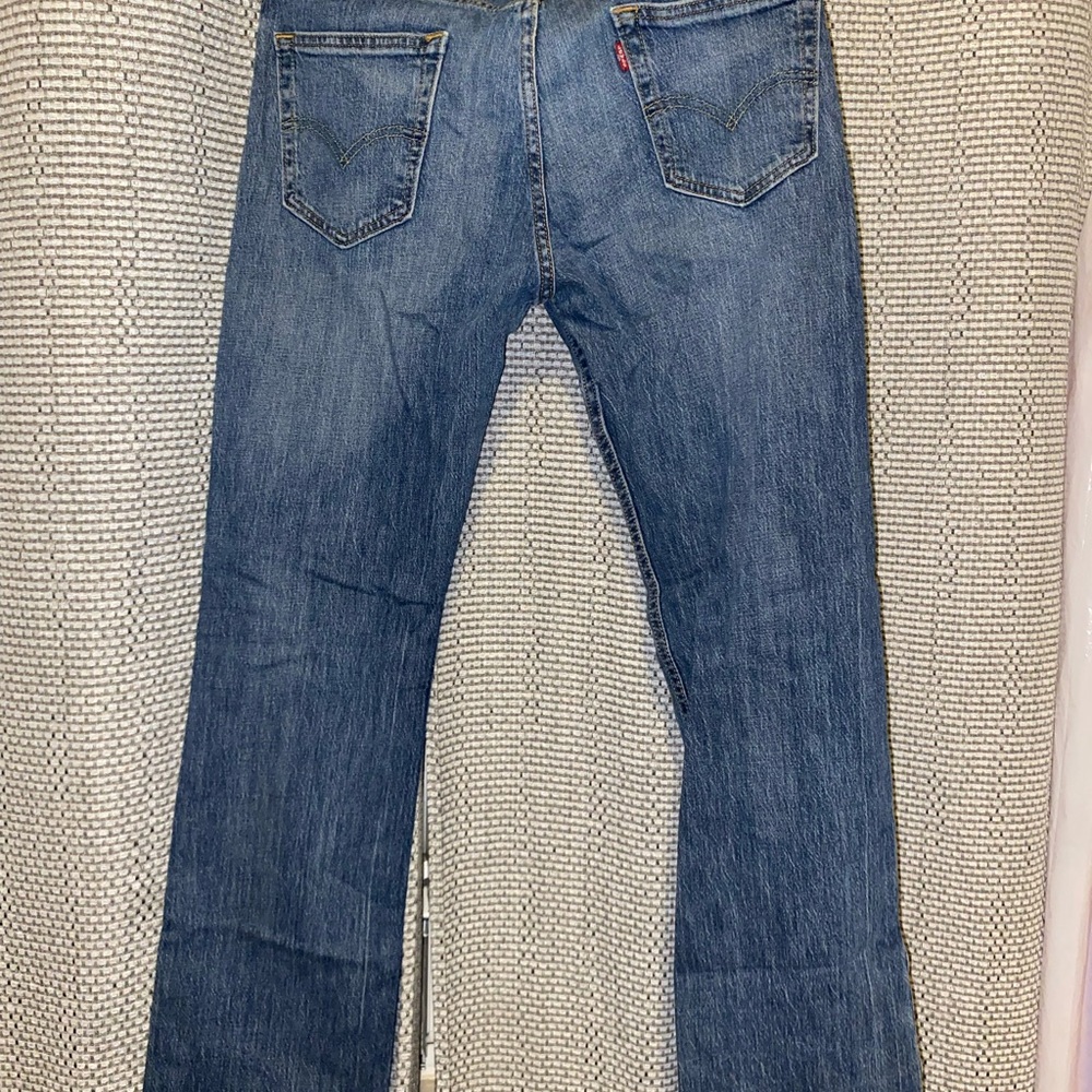 Levi’s - Picture 2 of 3